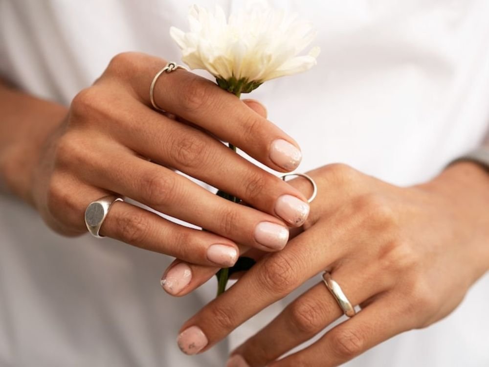 Ideias de Unhas Chiques e Elegantes
imagem de degrade em cor de prata